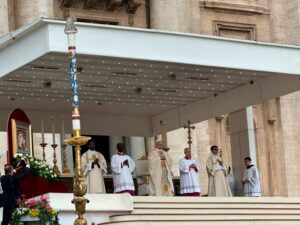 Invitación a la oración por la paz en unión con el Papa León XIV