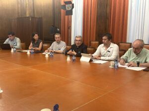Mons. Luis Argüello, presidente de la Conferencia Episcopal, en la reunión en el Congreso de los Diputados con los partidos mayoritarios PP y PSOE en relación a la Iniciativa Legislativa Popular tomada en consideración en abril de 2024 por el Congreso (FOTO: junio de 2025)