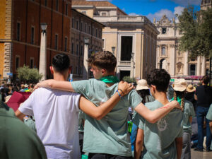 Un grupo de amigos en el Jubileo de los adolescentes